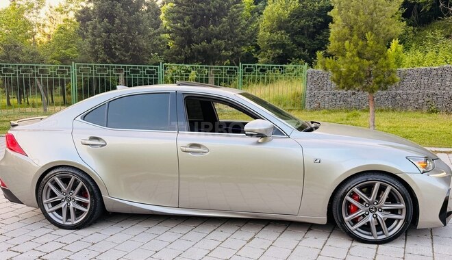 Lexus IS 300-5