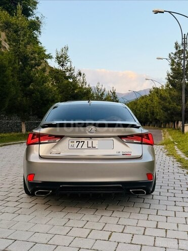 Lexus IS 300-6