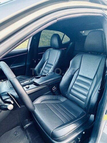 Lexus IS 300-15