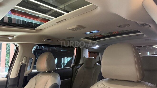 Kia Carnival 2024, 27,900 km - 1.6 л - Bakı