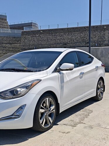 Hyundai Elantra-2