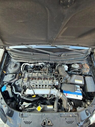Kia Rio-12