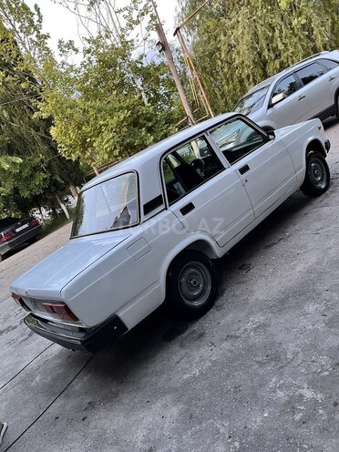 LADA (VAZ) 2107-2