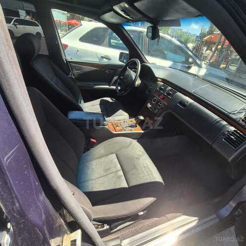 Mercedes E 200-8