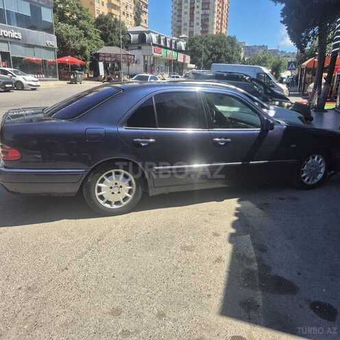Mercedes E 200-5