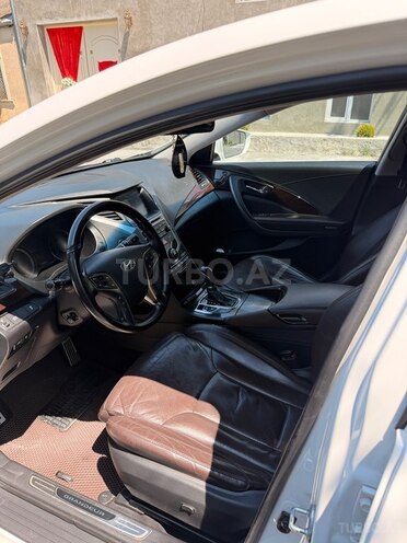 Hyundai Grandeur-6