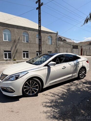 Hyundai Grandeur-2