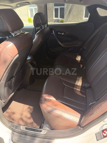 Hyundai Grandeur-7