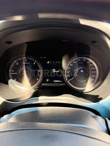 Hyundai Grandeur-9
