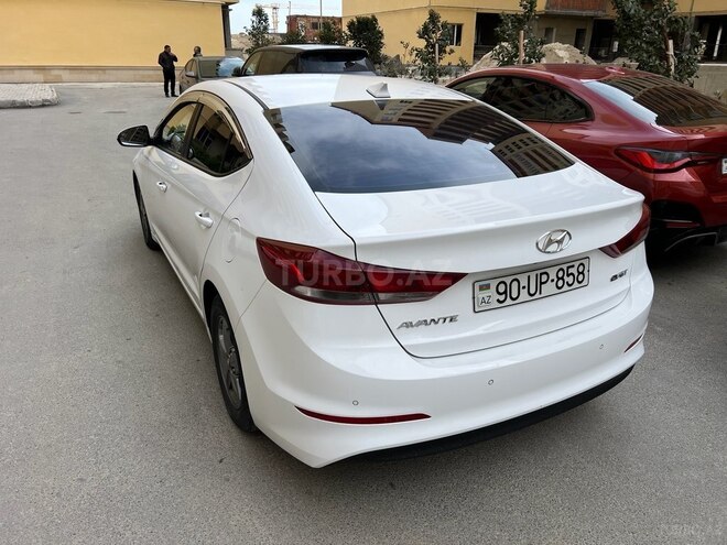 Hyundai Avante-3