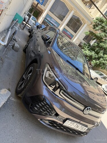 Volkswagen ID.6 Crozz-3