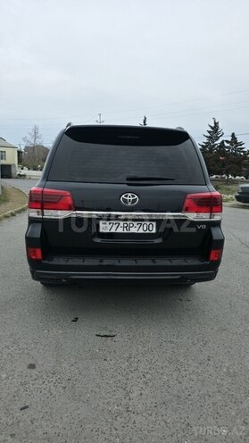 Toyota Land Cruiser-2