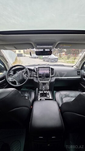 Toyota Land Cruiser-3