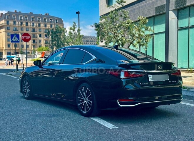 Lexus ES 300h-5