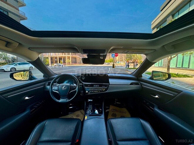 Lexus ES 300h-6
