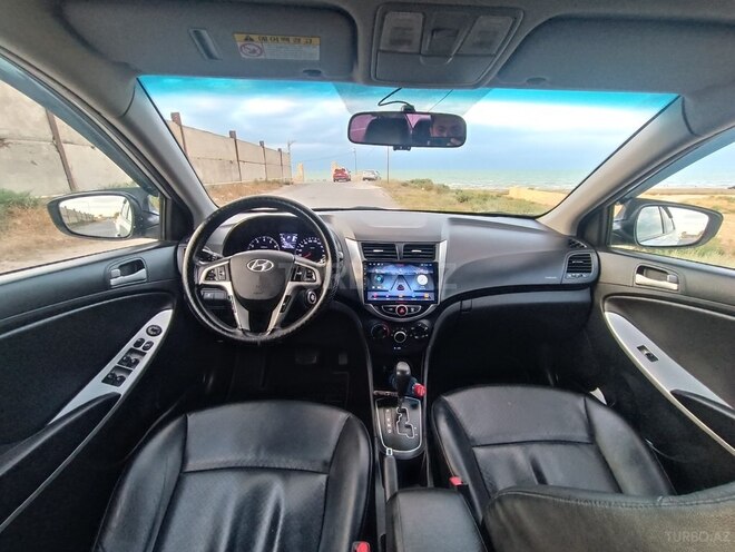 Hyundai Accent-6