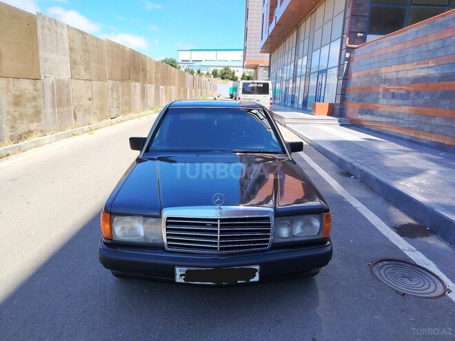 Mercedes 190-1