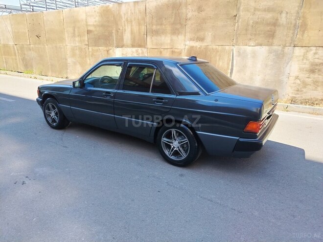 Mercedes 190-6