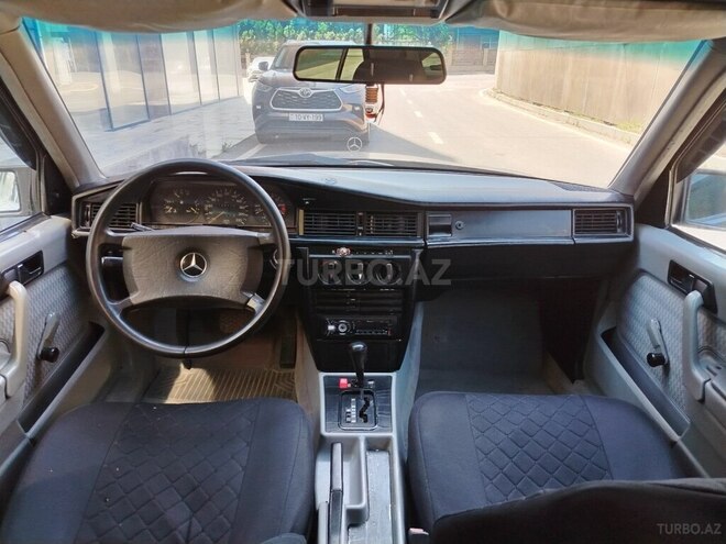 Mercedes 190-8