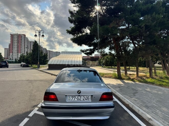 BMW 728-11