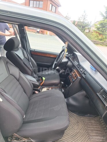 Mercedes 200 E-6
