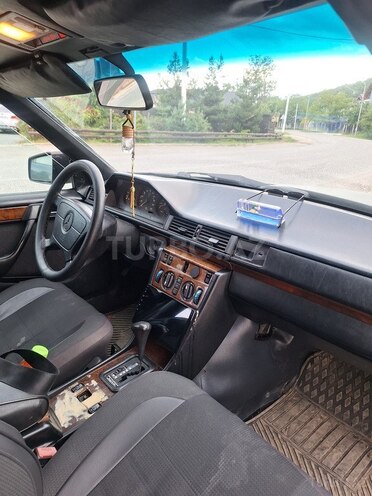 Mercedes 200 E-7