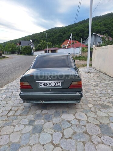Mercedes 200 E-3