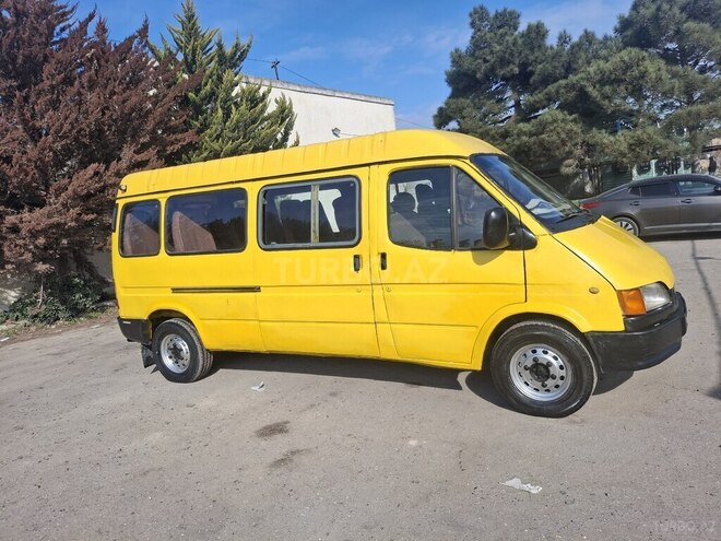 Ford Transit-2