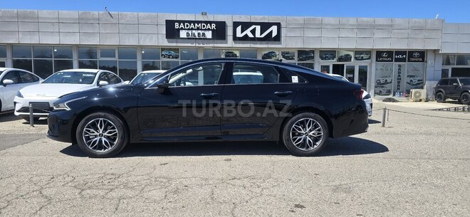 Kia K5-4
