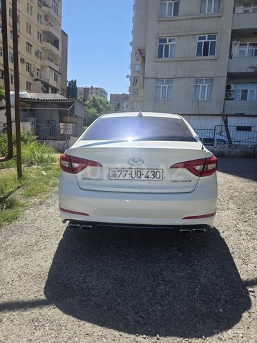 Hyundai Sonata-2
