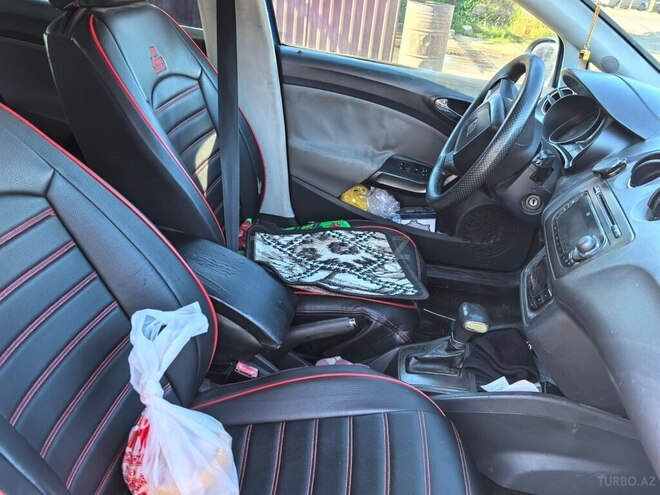 SEAT Ibiza-7