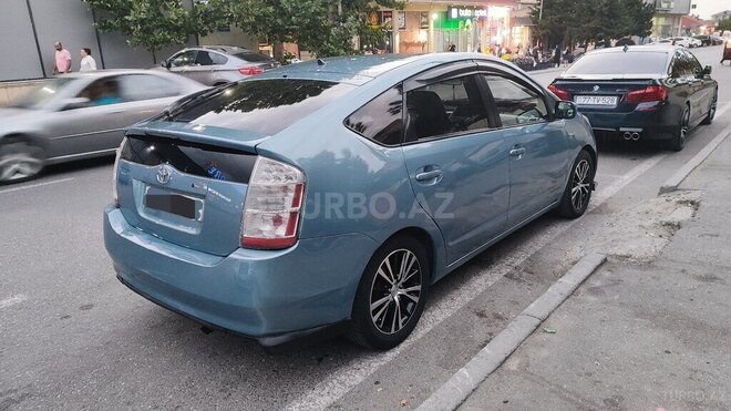 Toyota Prius-2