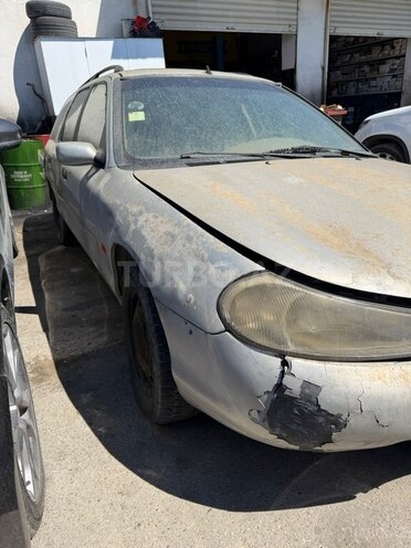 Ford Mondeo-2