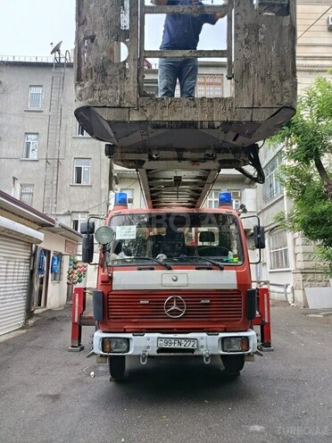 Mercedes 1320-1