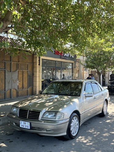 Mercedes C 230-1