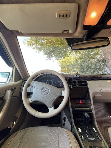 Mercedes C 230-12