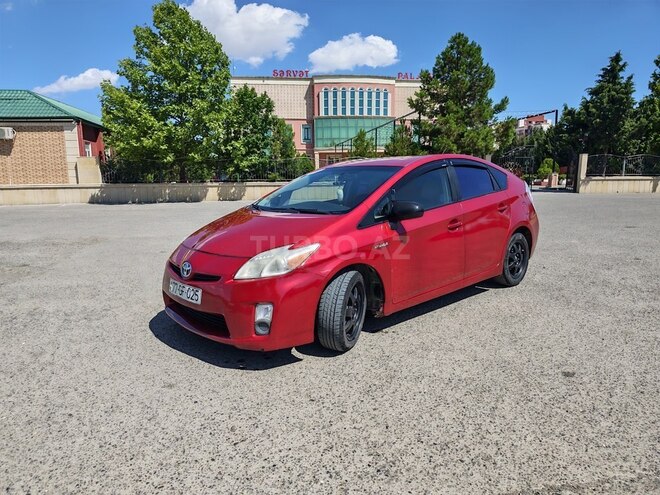 Toyota Prius-2