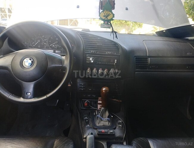 BMW 318-3