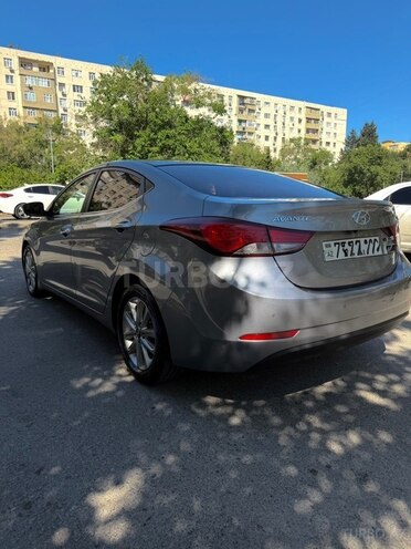Hyundai Avante-5