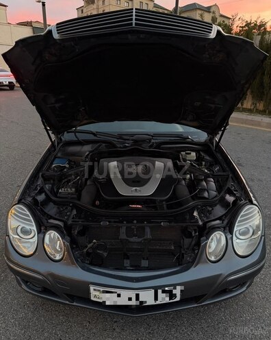 Mercedes E 350-7