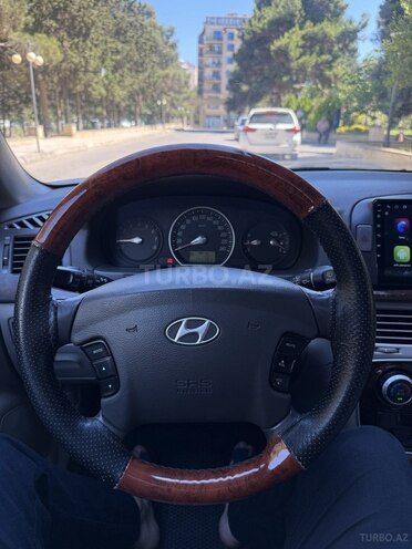 Hyundai Sonata-9