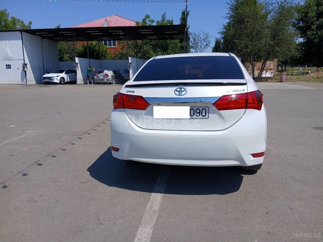 Toyota Corolla-2