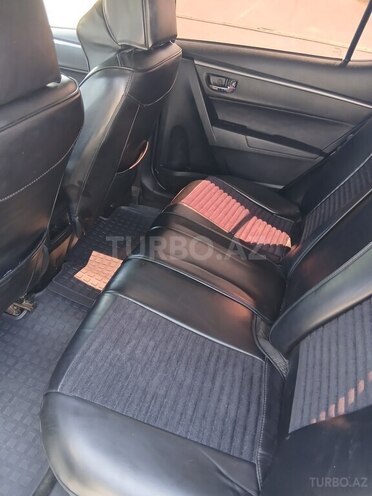 Toyota Corolla-5