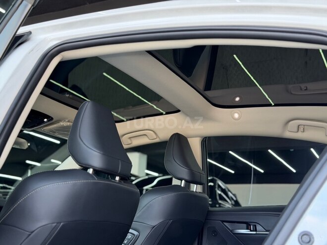 Toyota Camry-13