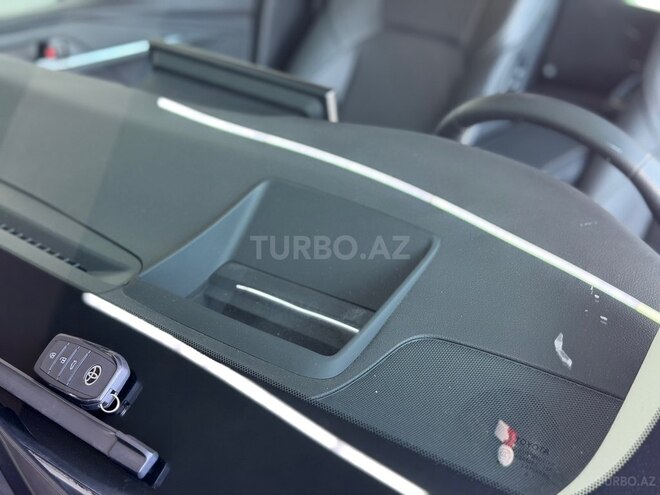 Toyota Camry-12