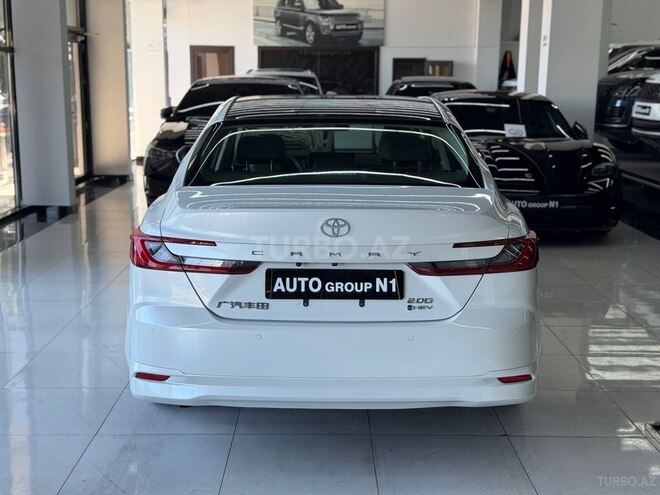 Toyota Camry-5