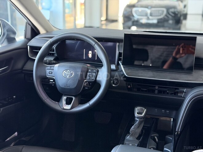 Toyota Camry-9