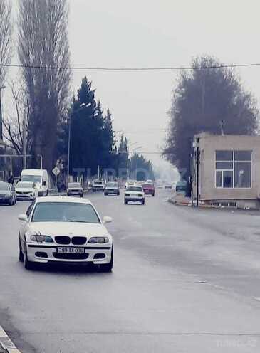 BMW 318-4