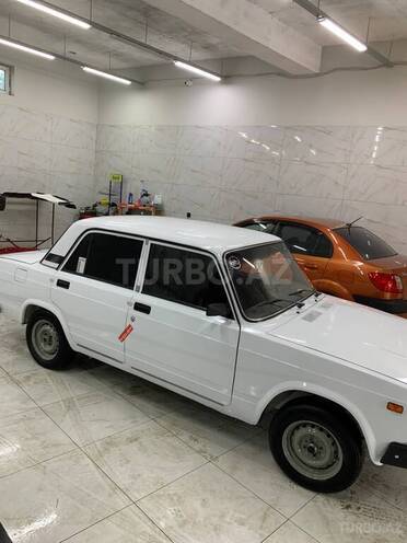 LADA (VAZ) 2107-15