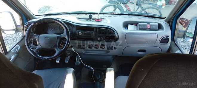 Ford Transit-11